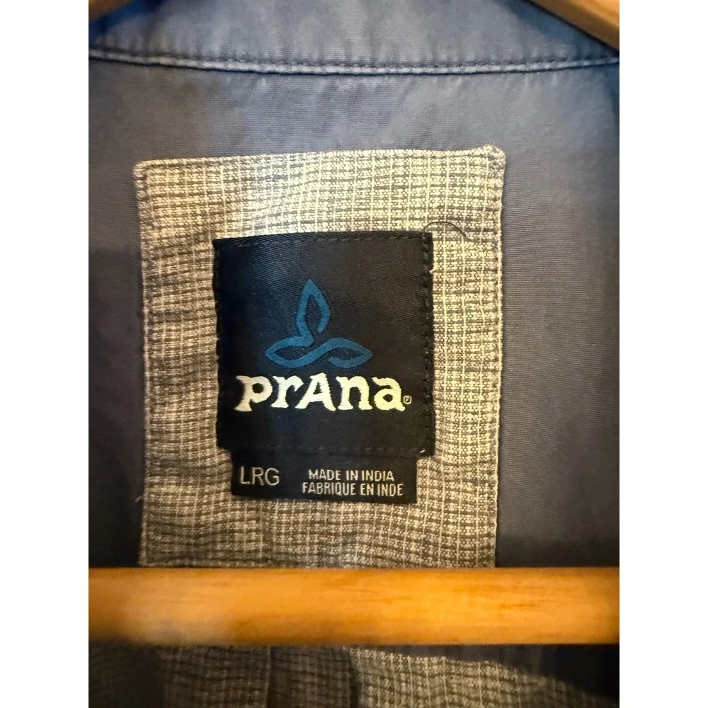 PrAna Men's Short Sleeve L Gray/Blue Textured Button Down Casual Shirt Gorpcore